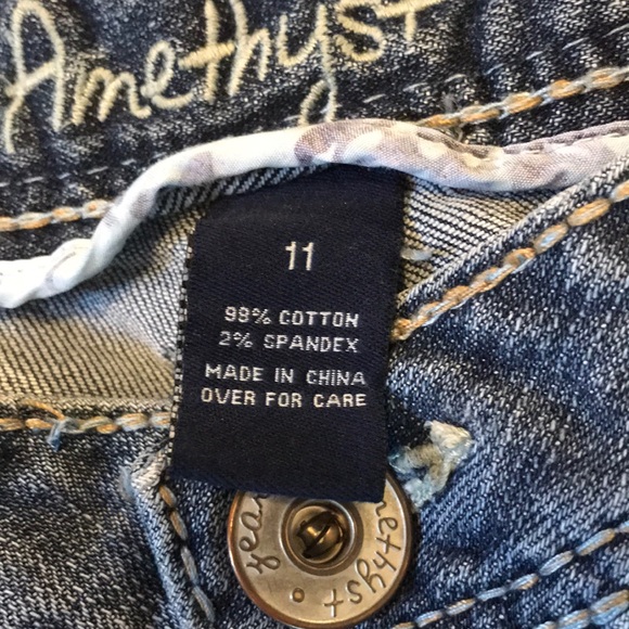 Amethyst Frayed Cut-off Jean Shorts - Picture 7 of 8